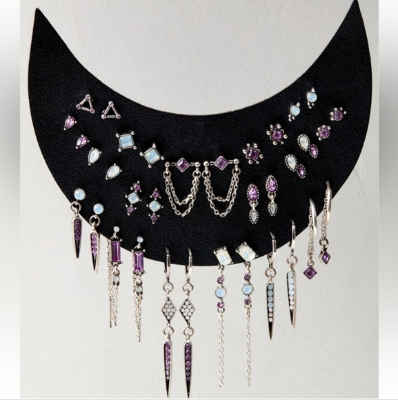 Free People Jewelry - NWT!! FREE PEOPLE, Moonglow Stud Set in Opal Lilac $68